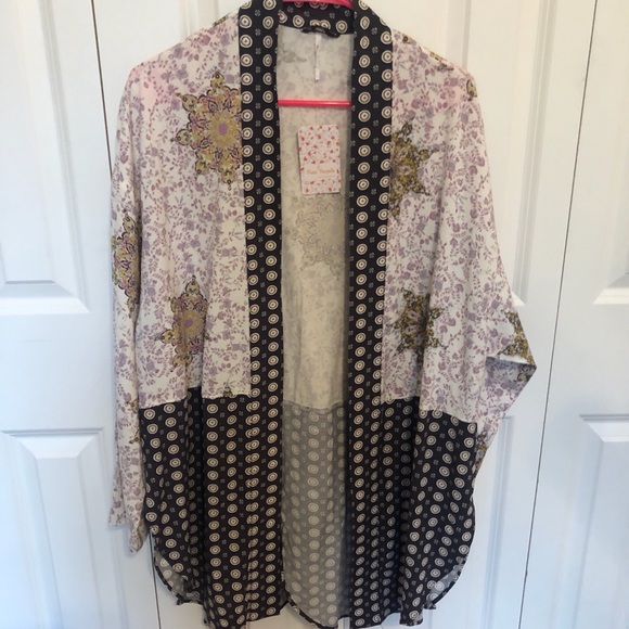 Free People Forget Me Knot Kimono - Picture 2 of 14